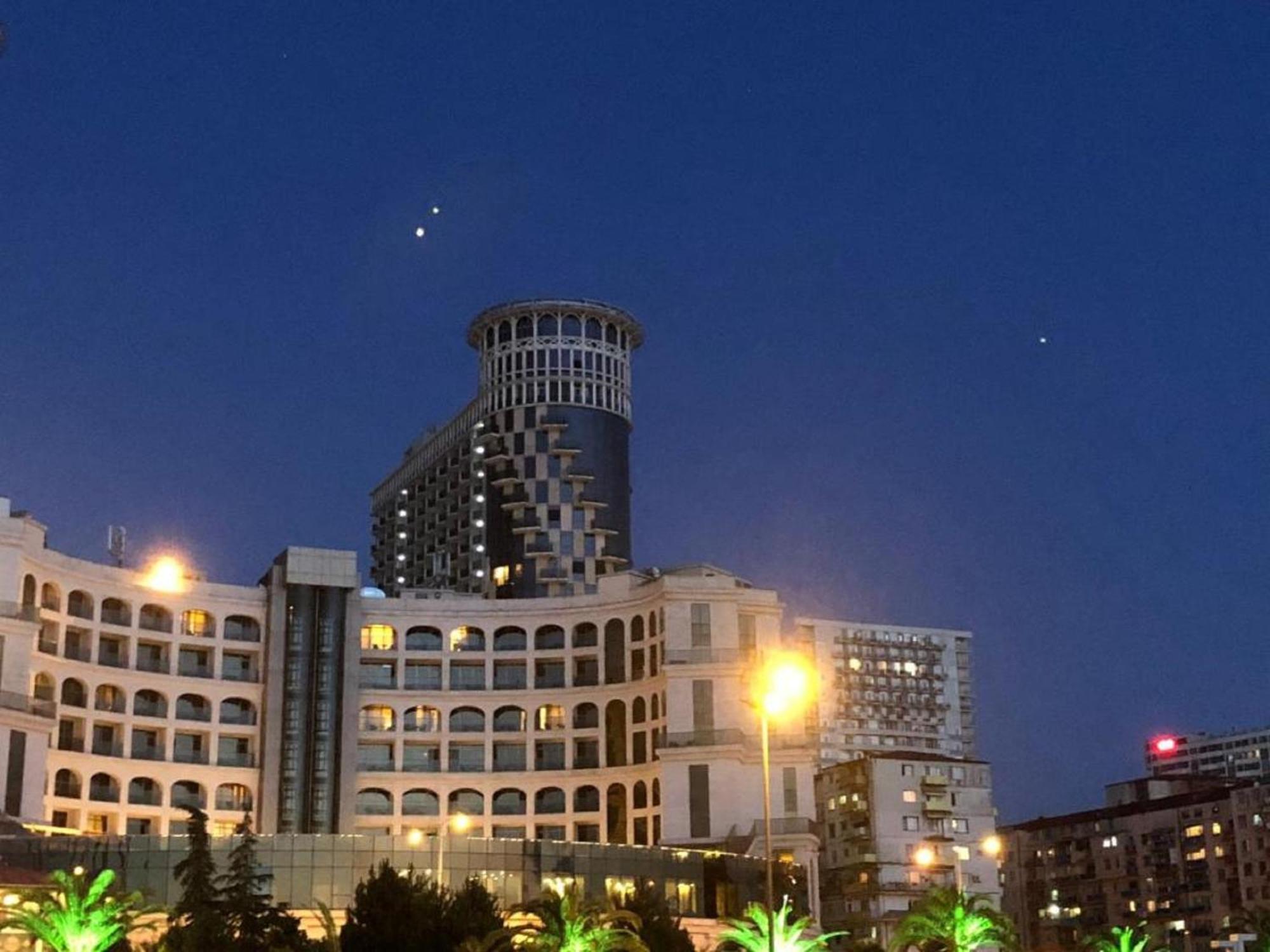 Apart Hotel Black Sea Towers Батуми Экстерьер фото